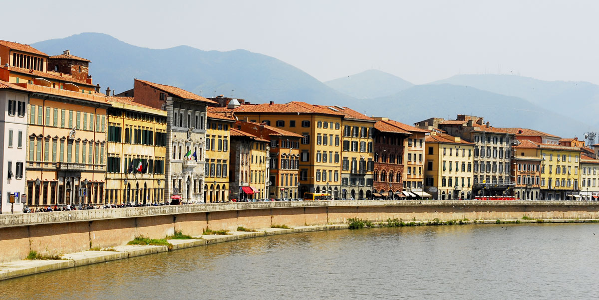 Pisa, palaces on the river Arno